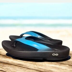 OOFOS Blue Jay ombré flip flops recovery sandals women’s shoes size 7